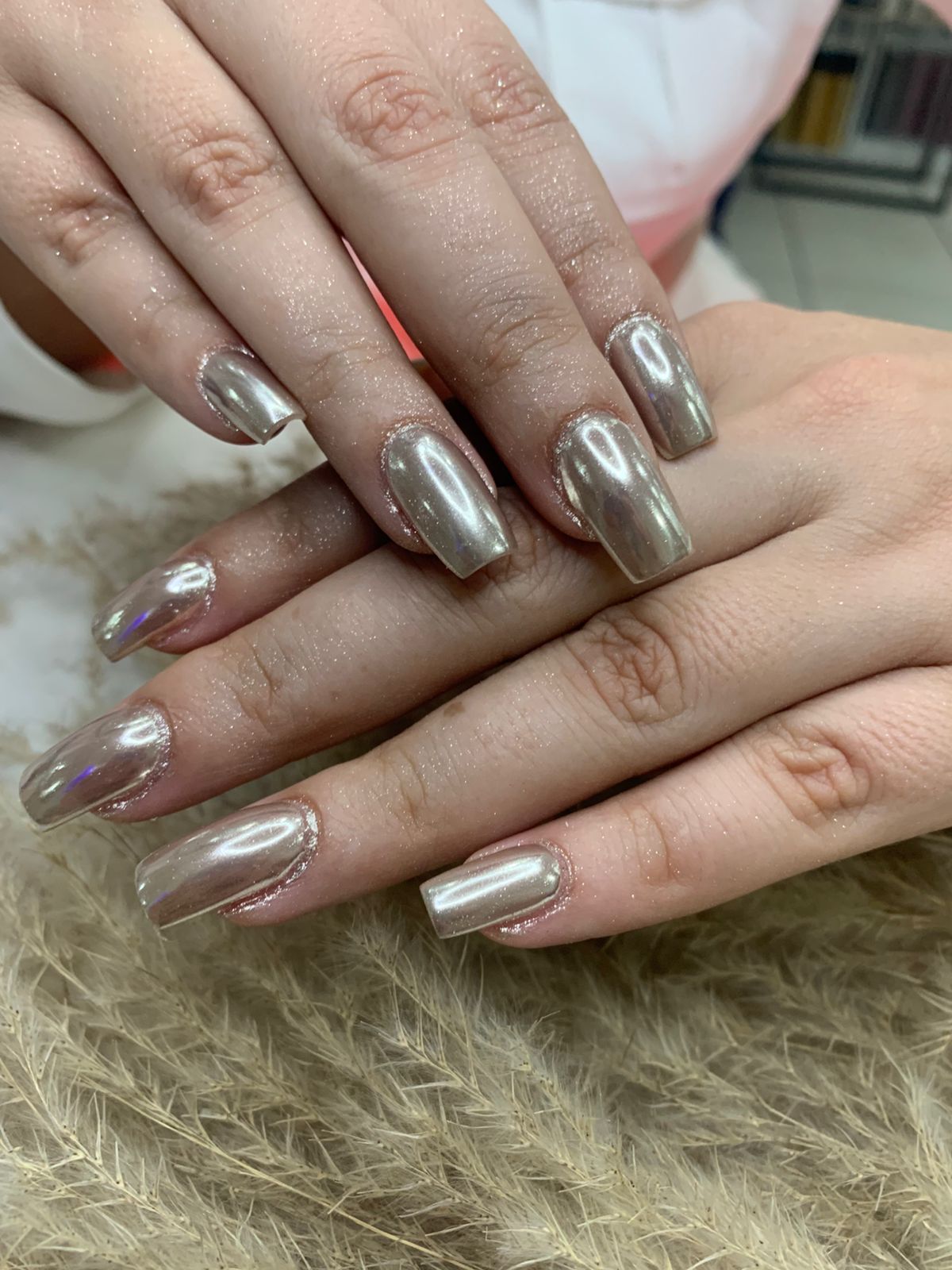Uñas cromadas nude